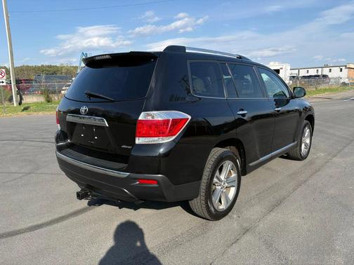 Black 2011 Toyota Highlander Limited