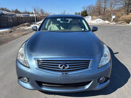 2010 INFINITI G37x Base