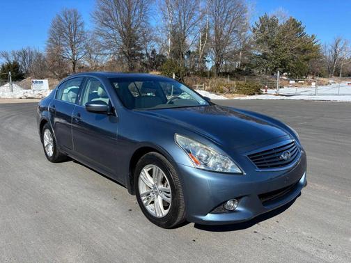 2010 INFINITI G37x Base