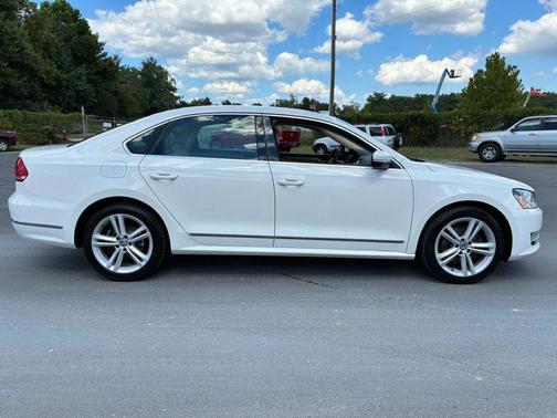 2014 Volkswagen Passat 2.0L TDI DSG SE w/Sunroof