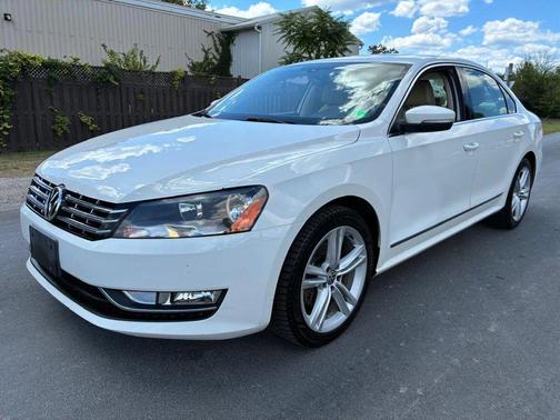 2014 Volkswagen Passat 2.0L TDI DSG SE w/Sunroof