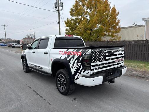 2014 Toyota Tundra SR5