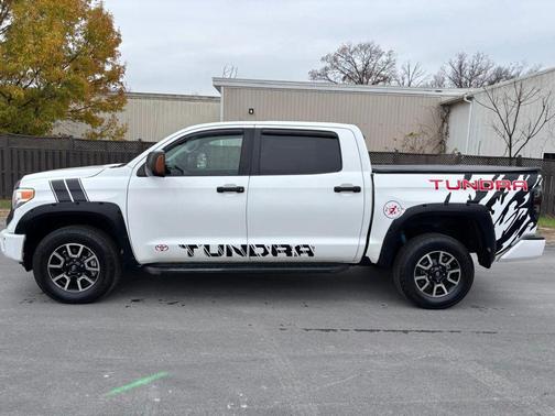 2014 Toyota Tundra SR5