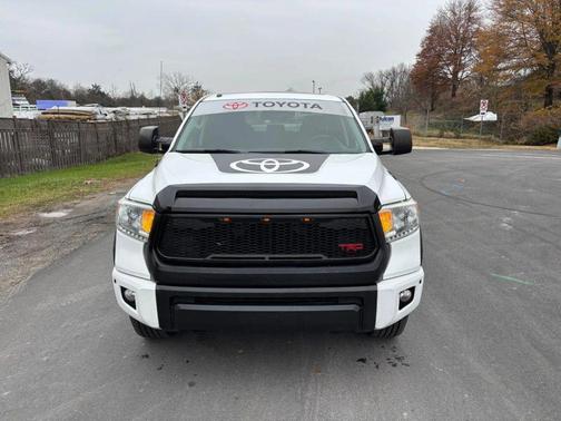 2014 Toyota Tundra SR5