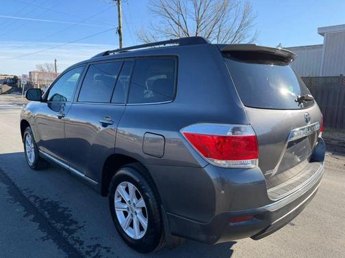 2013 Toyota Highlander SE
