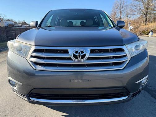 2013 Toyota Highlander SE