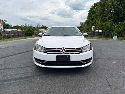 Candy White 2015 Volkswagen Passat 2.0L TDI DSG SE w/Sunroof