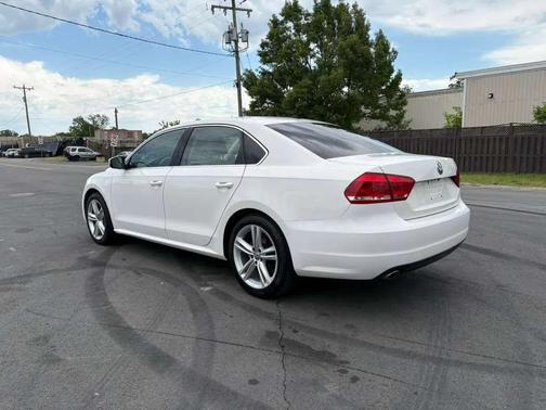 Candy White 2015 Volkswagen Passat 2.0L TDI DSG SE w/Sunroof