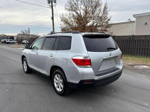 2013 Toyota Highlander SE