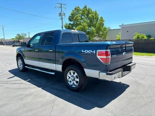 Blue 2013 Ford F-150 XLT