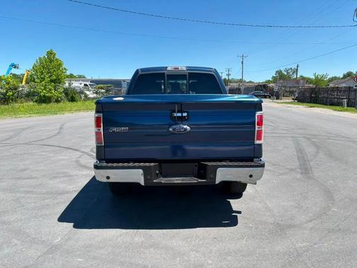 Blue 2013 Ford F-150 XLT