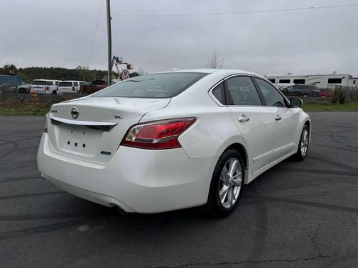Pearl White 2013 Nissan Altima 2.5 SL