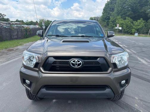 Magnetic Gray Metallic 2015 Toyota Tacoma Base