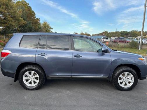2012 Toyota Highlander SE