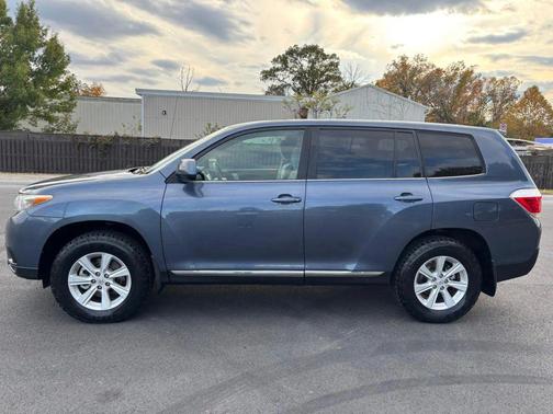 2012 Toyota Highlander SE