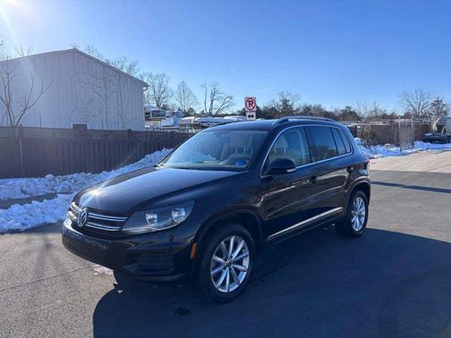 2017 Volkswagen Tiguan 2.0T Wolfsburg Edition