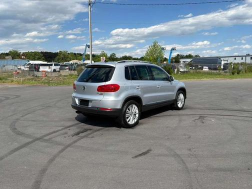 2015 Volkswagen Tiguan 2.0T SE 4MOTION