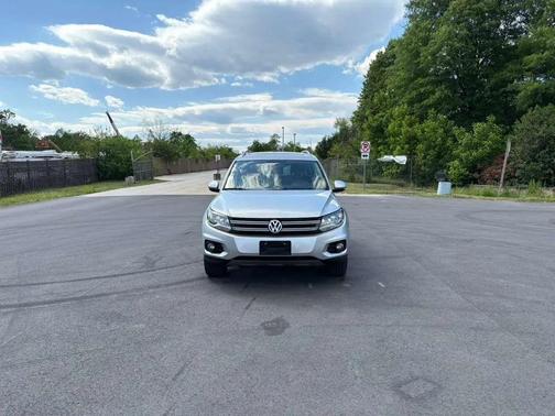 2015 Volkswagen Tiguan 2.0T SE 4MOTION