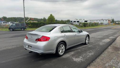 2011 INFINITI G37x Base