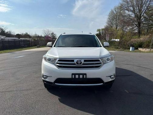 Blizzard Pearl 2012 Toyota Highlander SE