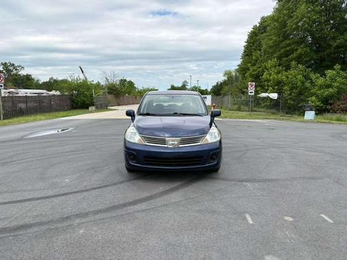 Blue Onyx 2009 Nissan Versa 1.8 S