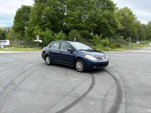 Blue Onyx 2009 Nissan Versa 1.8 S