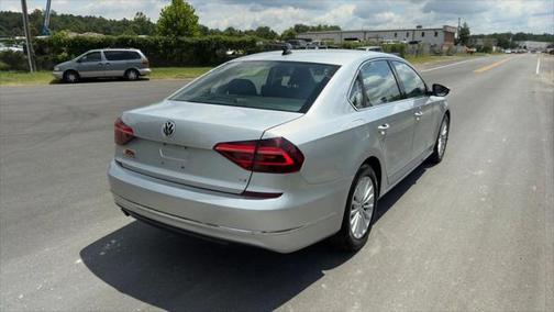 2017 Volkswagen Passat 1.8T SE