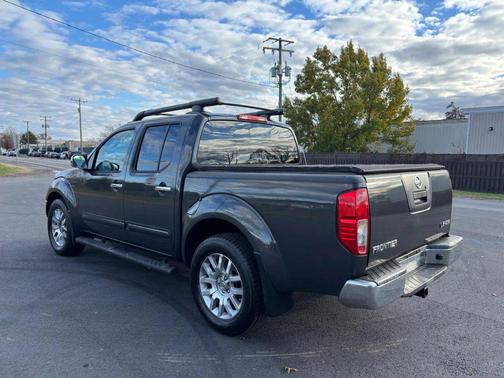 2010 Nissan Frontier LE