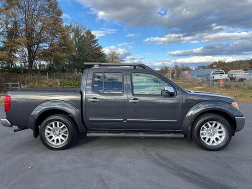 2010 Nissan Frontier LE