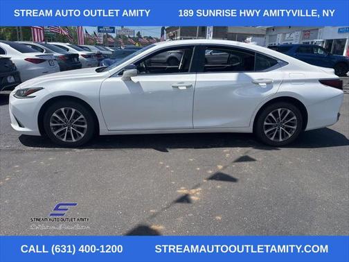 2022 Lexus ES 250 Base
