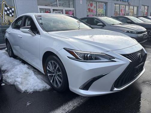 2022 Lexus ES 250 Base