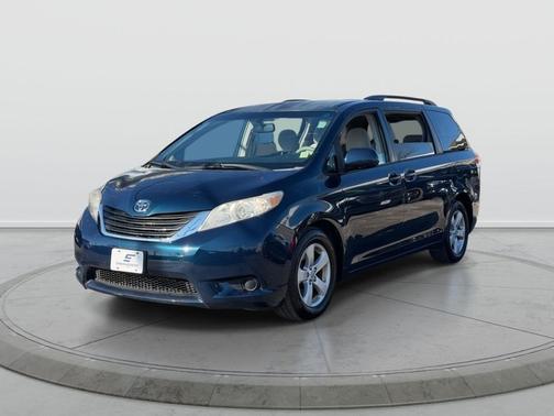 2012 Toyota Sienna LE