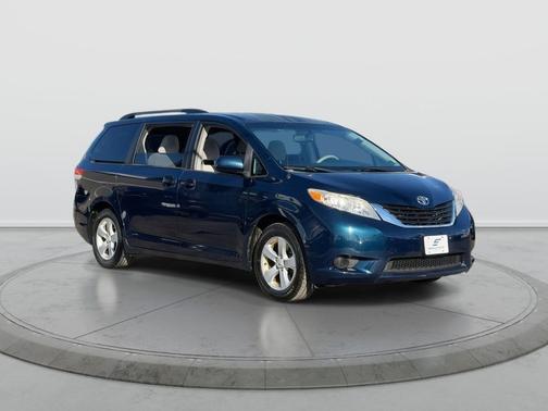 2012 Toyota Sienna LE