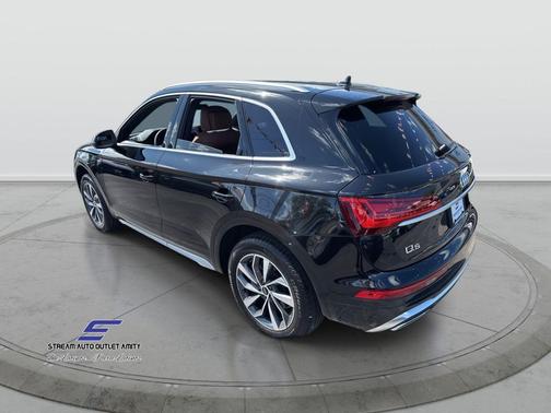 2025 Audi Q5 45 S line Premium