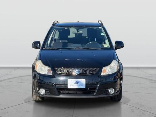 2011 Suzuki SX4 Tech Valu Pkg (NAV)