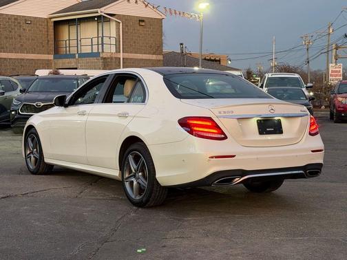 2017 Mercedes-Benz E-Class 4MATIC