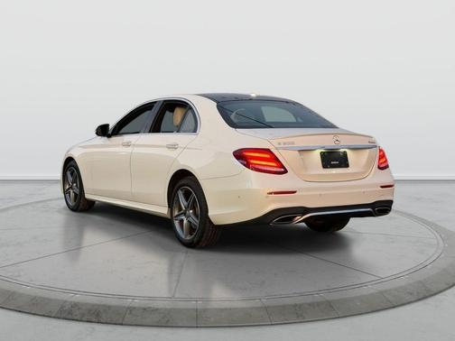 2017 Mercedes-Benz E-Class 4MATIC