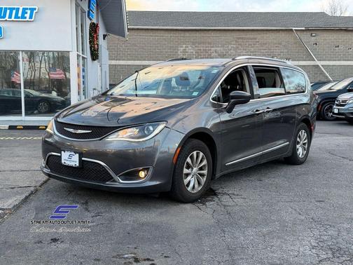 2019 Chrysler Pacifica Touring L