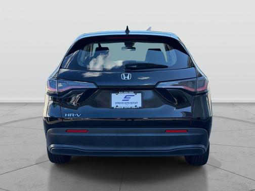 Crystal Black Pearl 2023 Honda HR-V LX
