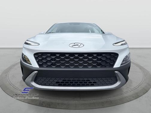 2023 Hyundai KONA SE
