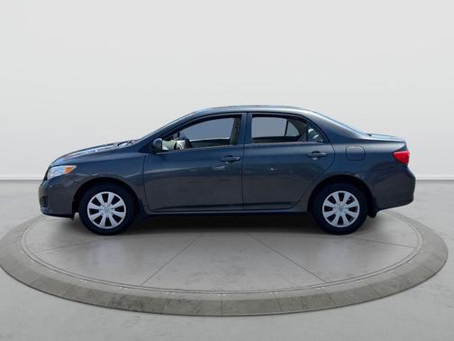 Magnetic Gray Metallic 2009 Toyota Corolla LE