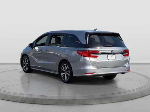 Lunar Silver Metallic 2023 Honda Odyssey Touring