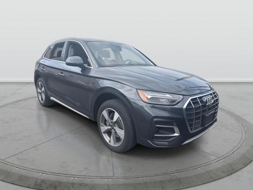 2023 Audi Q5 40 Premium Plus