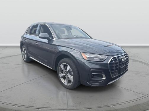 2023 Audi Q5 40 Premium Plus
