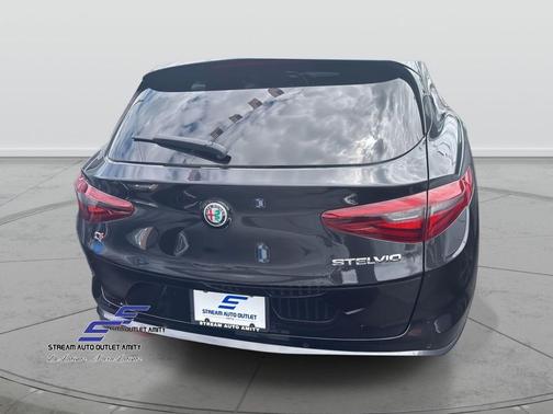 2022 Alfa Romeo Stelvio Ti