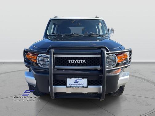 2013 Toyota FJ Cruiser Base