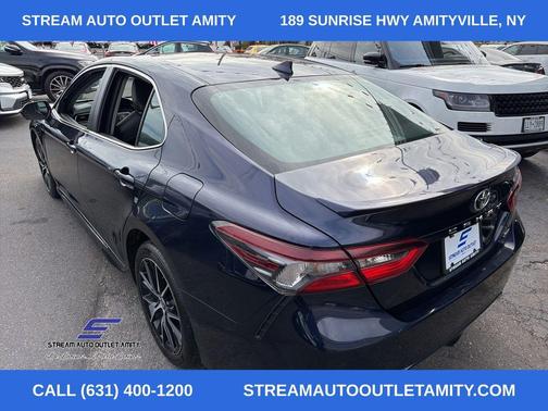 2022 Toyota Camry SE