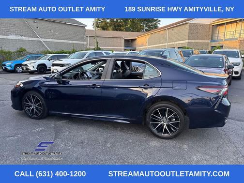 2022 Toyota Camry SE