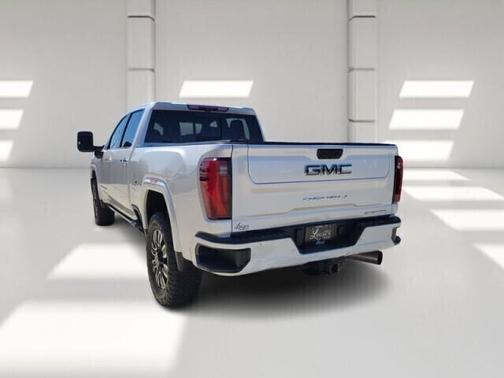 White Frost Tricoat 2024 GMC Sierra 2500 Denali Ultimate