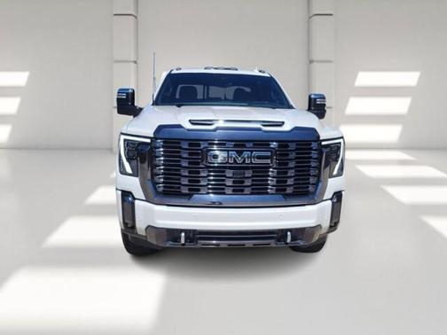 White Frost Tricoat 2024 GMC Sierra 2500 Denali Ultimate